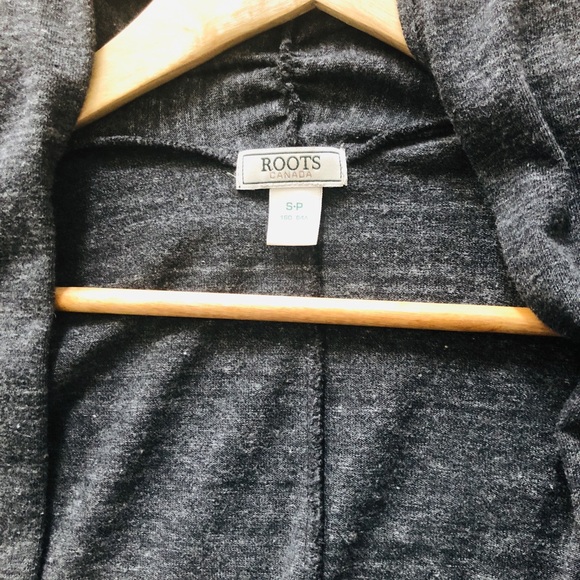 Roots Open Collar Cardigan with Thumb Holes Sleeves - Picture 4 of 5